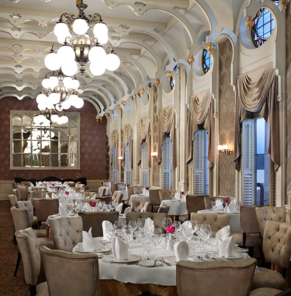 American Queen ship dining room